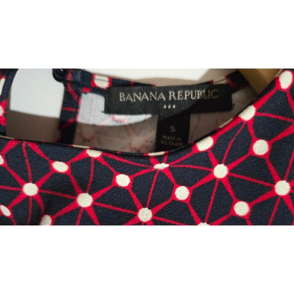 Banana Republic Women’s Burgundy Geometric Sleeveless Shift Dress – Size Small - Picture 7 of 9